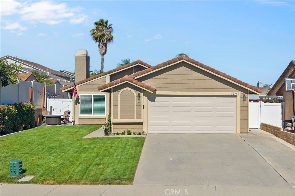 37752 Cresta Del Reyo Murrieta, CA 92563 - Photo 5 of 51