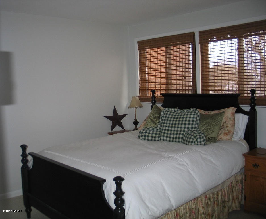 189 Stratton Road, Unit D1 Williamstown, MA 01267 - Photo 5 of 9 Bedroom 1