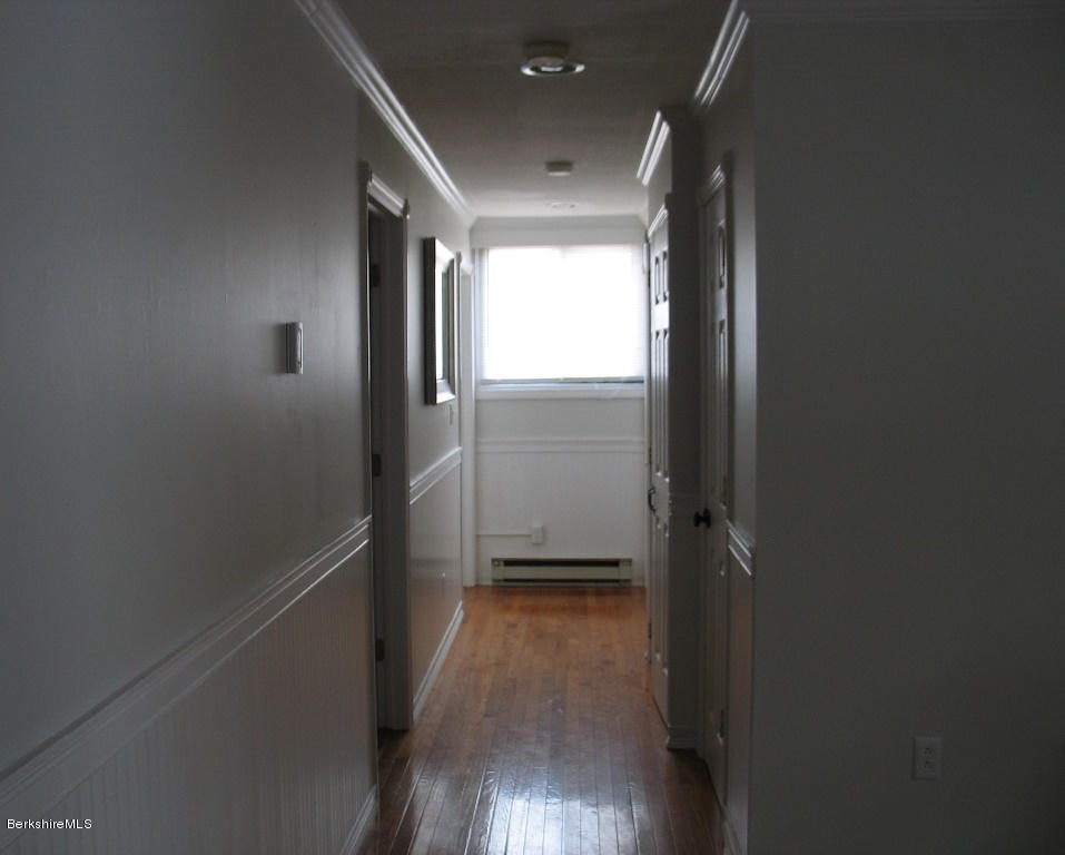 189 Stratton Road, Unit D1 Williamstown, MA 01267 - Photo 7 of 9 Hall