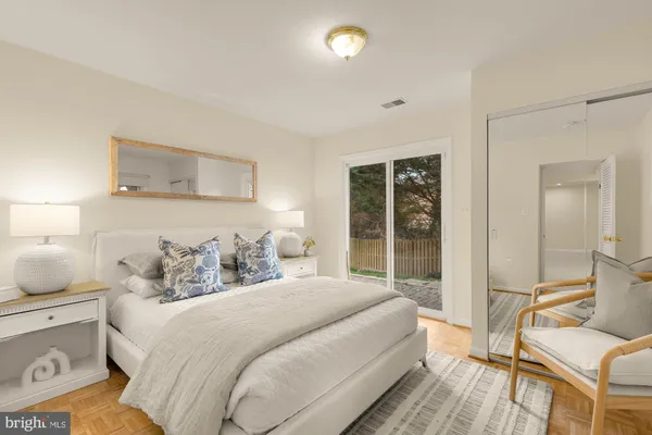 $1,750,000 | 5001 Overlea Court, Bethesda, MD 20816