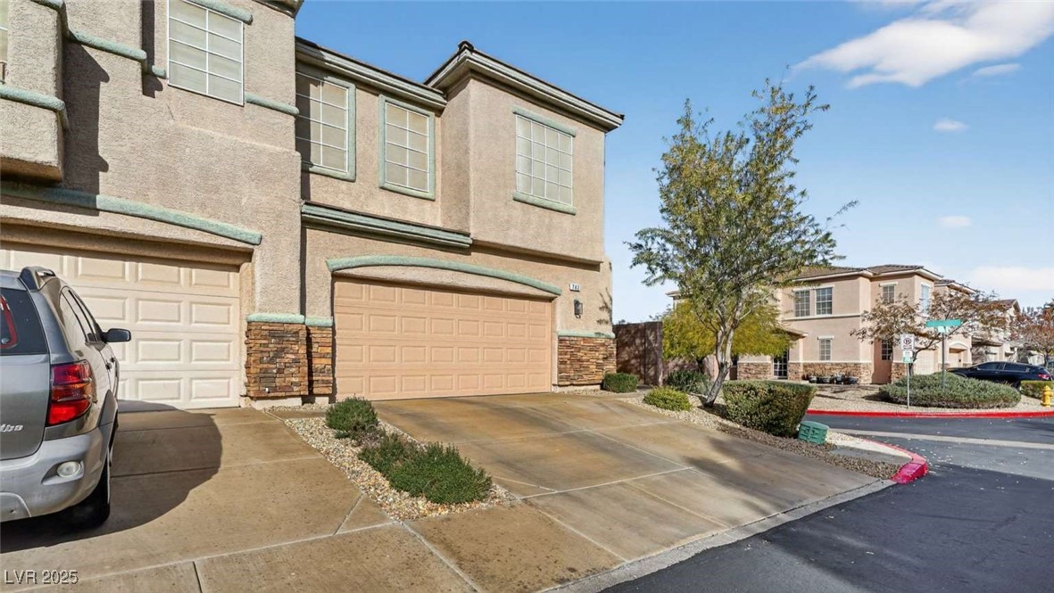 742 Solitude Point Avenue Henderson, NV 89012 - Photo 3 of 35