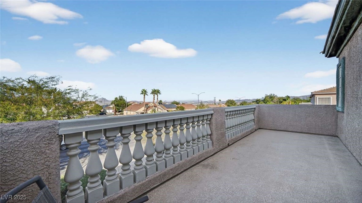 742 Solitude Point Avenue Henderson, NV 89012 - Photo 4 of 35