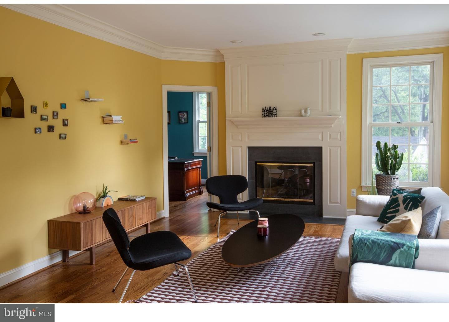 661 Limehouse Road Wayne, PA 19087 - Photo 3 of 25 Living Room
