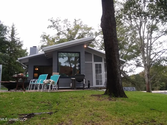 $1,295,000 | 683 B Cedar Hill Road, Flora, MS 39071