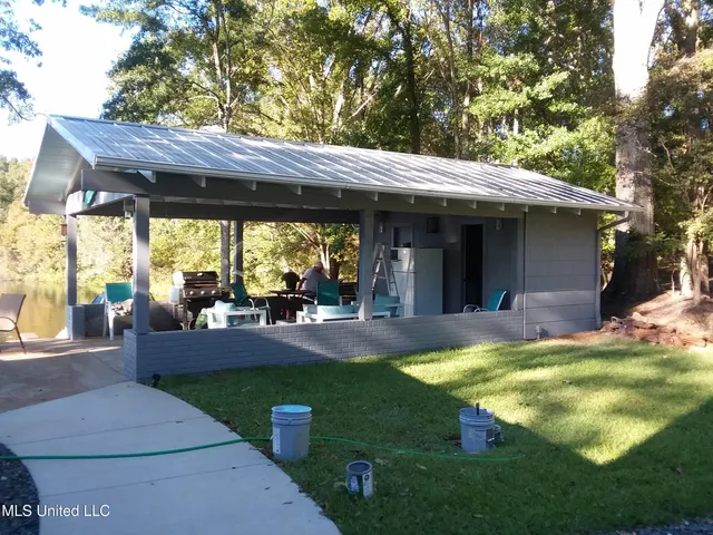 $1,295,000 | 683 B Cedar Hill Road, Flora, MS 39071