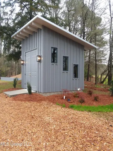 $1,295,000 | 683 B Cedar Hill Road, Flora, MS 39071