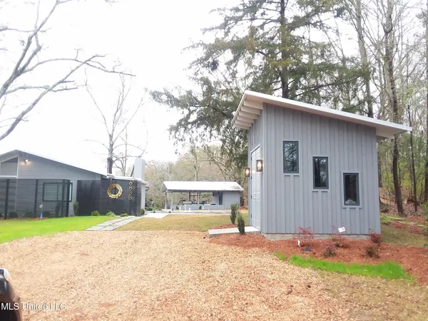 $1,295,000 | 683 B Cedar Hill Road, Flora, MS 39071