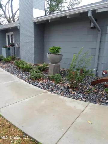 $1,295,000 | 683 B Cedar Hill Road, Flora, MS 39071