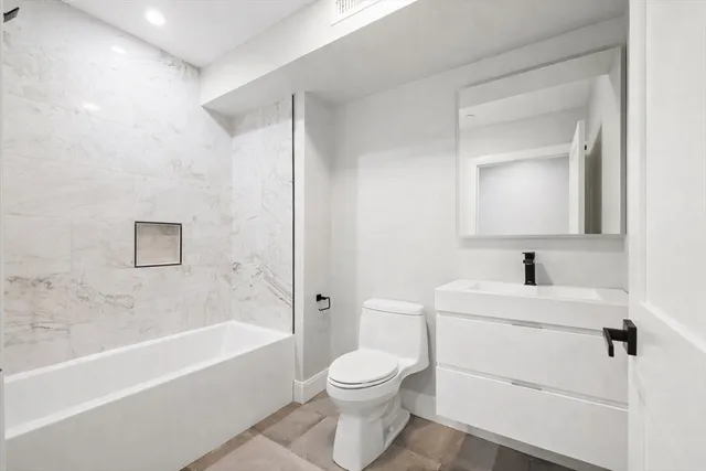 $3,950 | 113-115 Falcon Street, Unit 1133, Boston, MA 02128