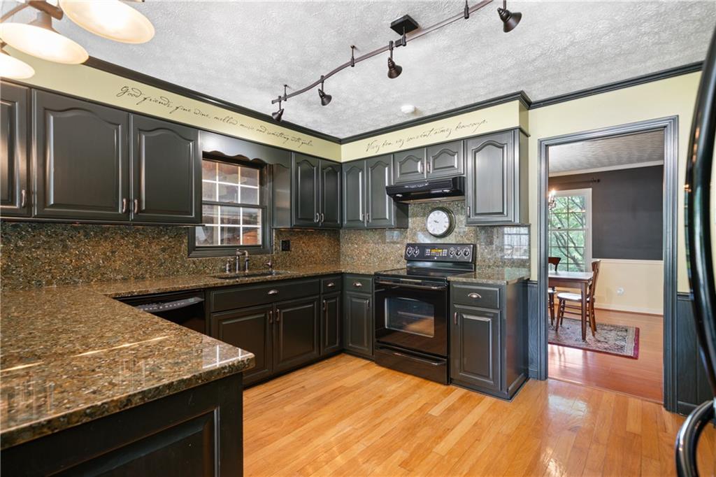 400 Simpson Road Northeast White, GA 30184 - Photo 3 of 45