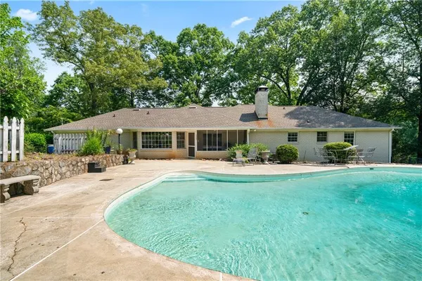 $650,000 | 400 Simpson Road Northeast, White, GA 30184