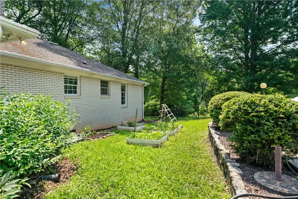 $650,000 | 400 Simpson Road Northeast, White, GA 30184