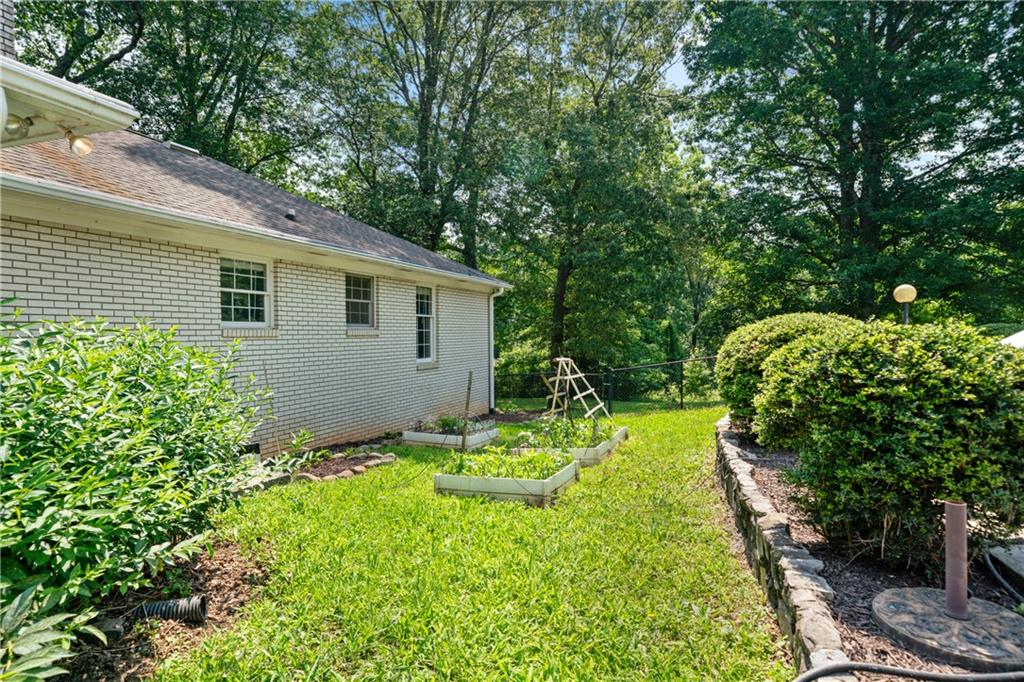 400 Simpson Road Northeast White, GA 30184 - Photo 35 of 45