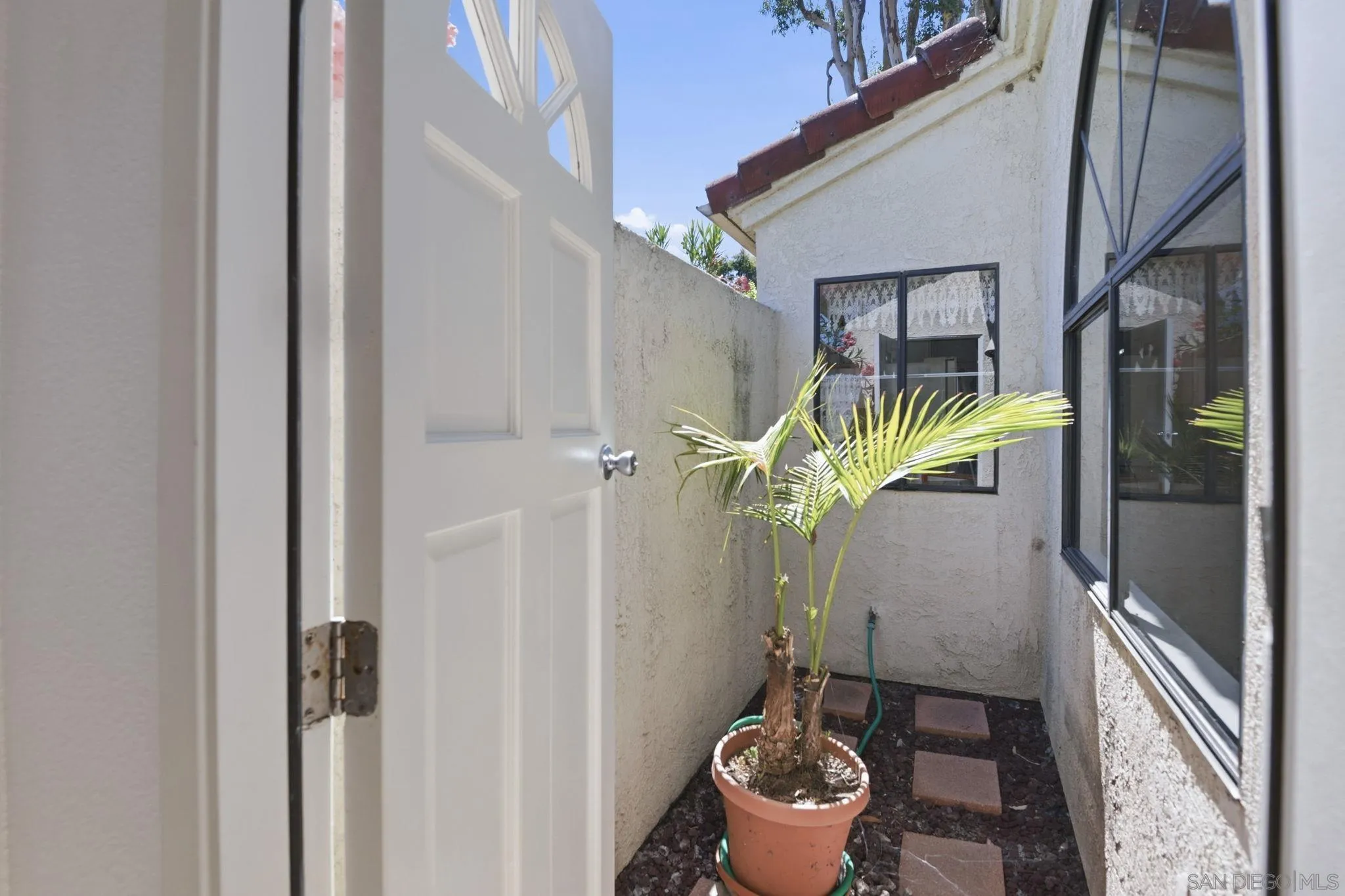 1260 North Lighthouse Lane Anaheim, CA 92801 - Photo 18 of 43