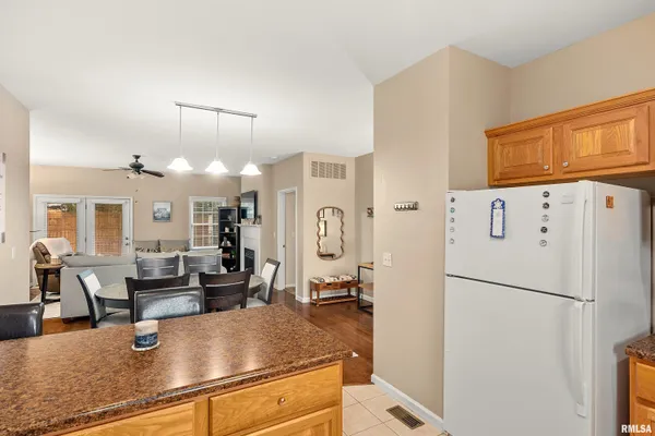 $189,900 | 922 West Trailcreek Drive, Peoria, IL 61614