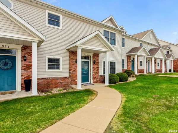 $189,900 | 922 West Trailcreek Drive, Peoria, IL 61614
