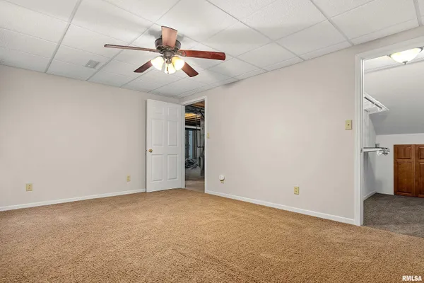 $189,900 | 922 West Trailcreek Drive, Peoria, IL 61614