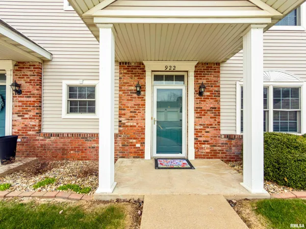 $189,900 | 922 West Trailcreek Drive, Peoria, IL 61614