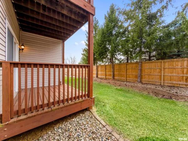 $189,900 | 922 West Trailcreek Drive, Peoria, IL 61614