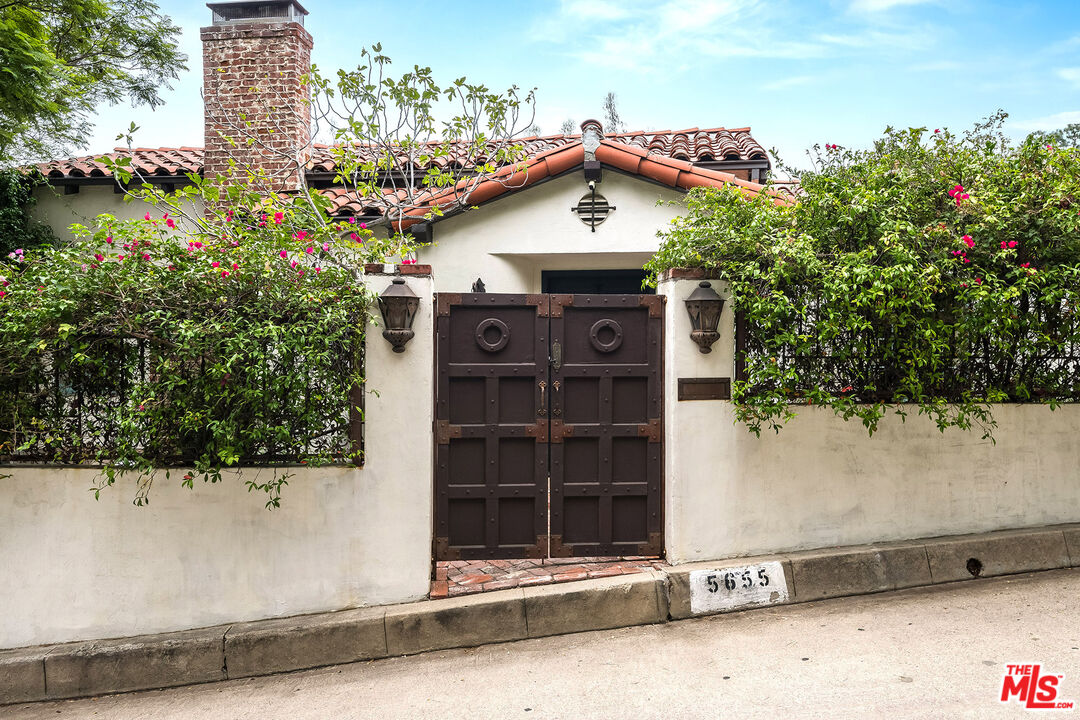 5655 Briarcliff Road Los Angeles, CA 90068 - Photo 2 of 64 Gallery Image 2