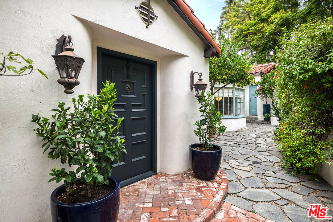 5655 Briarcliff Road Los Angeles, CA 90068 - Photo 3 of 64 Gallery Image 3