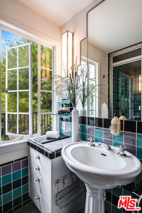 5655 Briarcliff Road Los Angeles, CA 90068 - Photo 34 of 64 Gallery Image 34