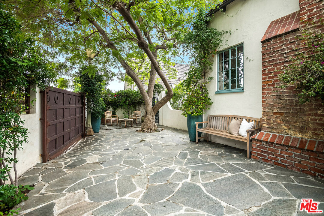 5655 Briarcliff Road Los Angeles, CA 90068 - Photo 5 of 64 Gallery Image 5