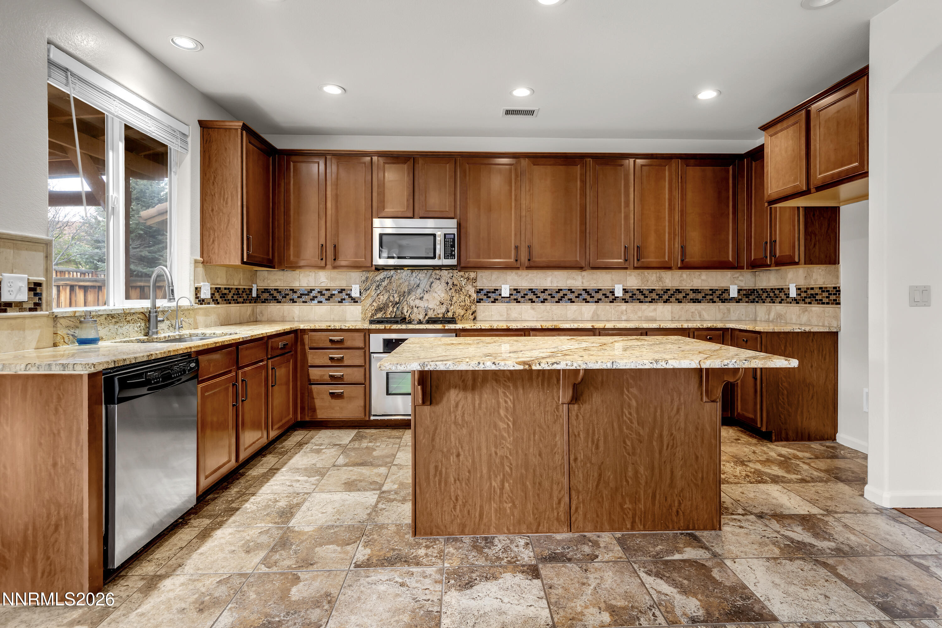 370 Pesaro Way Reno, NV 89521 - Photo 8 of 57 Presaro370-009