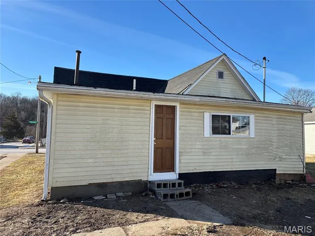 $87,500 | 2500 Chestnut Street, Hannibal, MO 63401