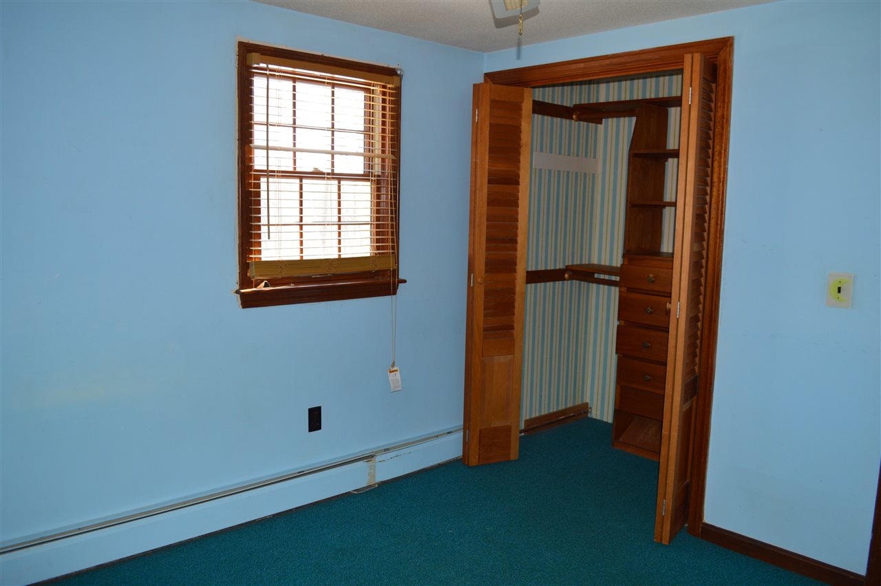 93 Robinson Road Bow, NH 03304 - Photo 19 of 33
