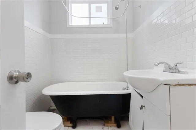 $1,350 | 1653 Treasure Street, Unit B, New Orleans, LA 70119