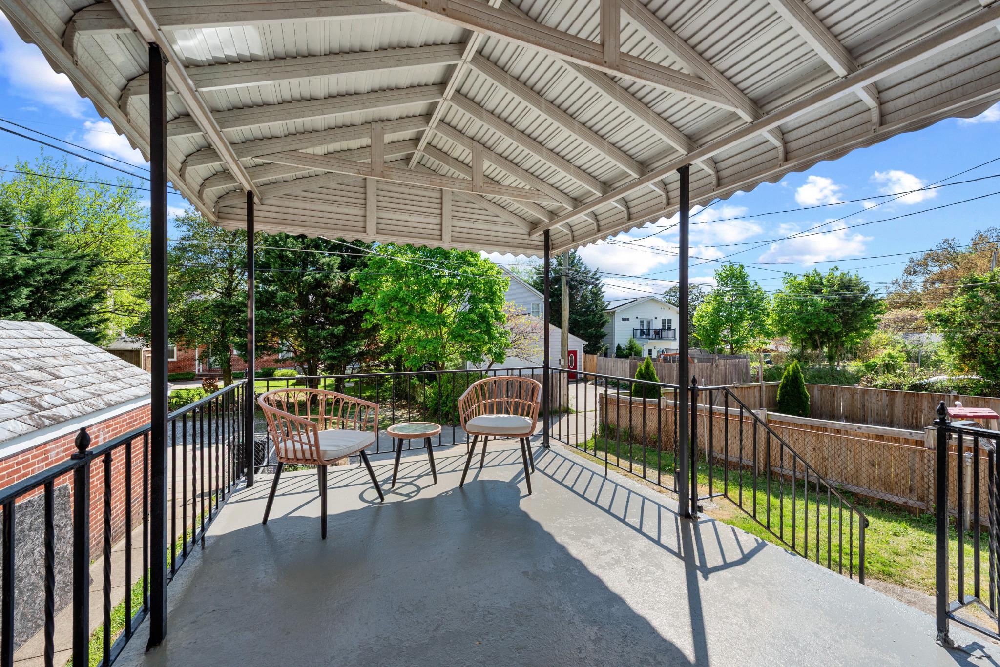 261 Ridge Avenue Towson, MD 21286 - Photo 31 of 34 Rear Deck