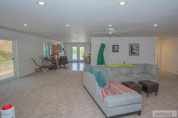 $1,398,000 | 18-20 Cherry Hill Lane, North Fork, ID 83466
