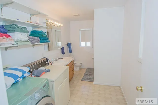 $1,398,000 | 18-20 Cherry Hill Lane, North Fork, ID 83466