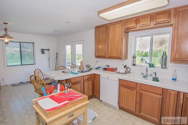 $1,398,000 | 18-20 Cherry Hill Lane, North Fork, ID 83466