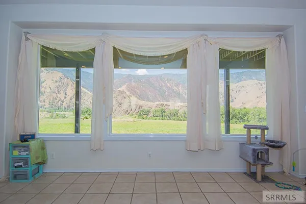 $1,398,000 | 18-20 Cherry Hill Lane, North Fork, ID 83466