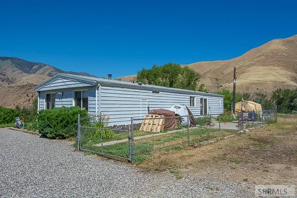 $1,398,000 | 18-20 Cherry Hill Lane, North Fork, ID 83466