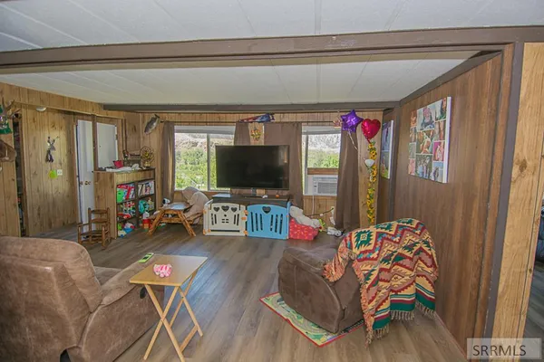 $1,398,000 | 18-20 Cherry Hill Lane, North Fork, ID 83466