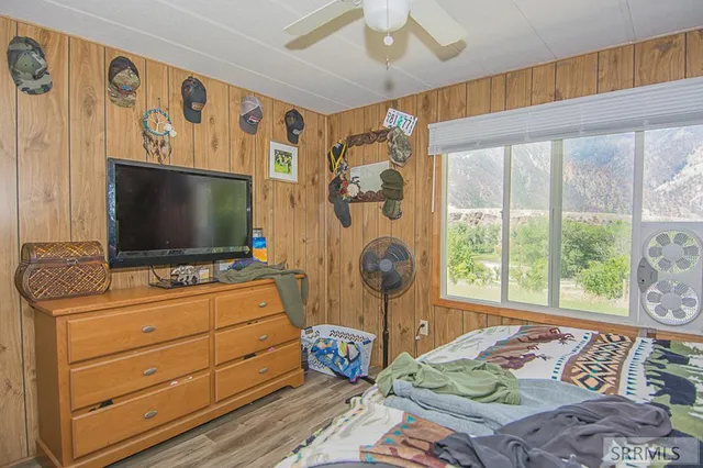 $1,398,000 | 18-20 Cherry Hill Lane, North Fork, ID 83466