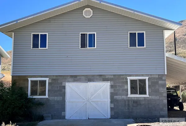 $1,398,000 | 18-20 Cherry Hill Lane, North Fork, ID 83466
