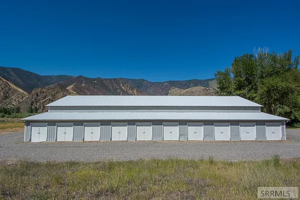 $1,398,000 | 18-20 Cherry Hill Lane, North Fork, ID 83466