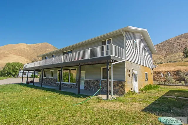 $1,398,000 | 18-20 Cherry Hill Lane, North Fork, ID 83466