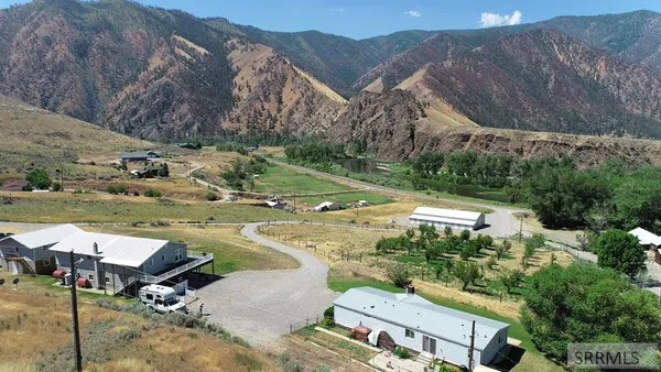 $1,398,000 | 18-20 Cherry Hill Lane, North Fork, ID 83466