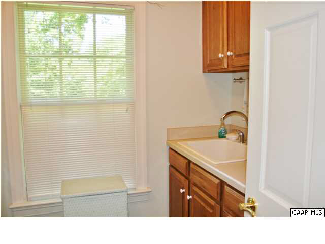 871 Tanglewood Road Charlottesville, VA 22901 - Photo 29 of 33 a bathroom with a sink and a bathtub
