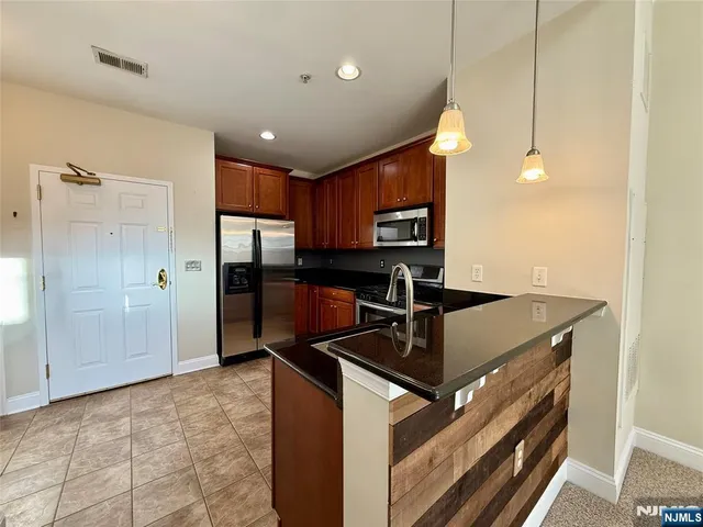 $2,500 | 6402 Brookhaven Court, Riverdale, NJ 07457