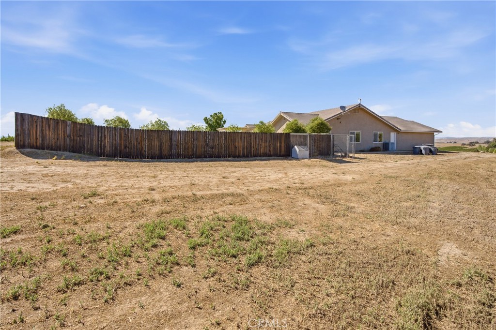 8020 Baron Way Paso Robles, CA 93446 - Photo 7 of 74