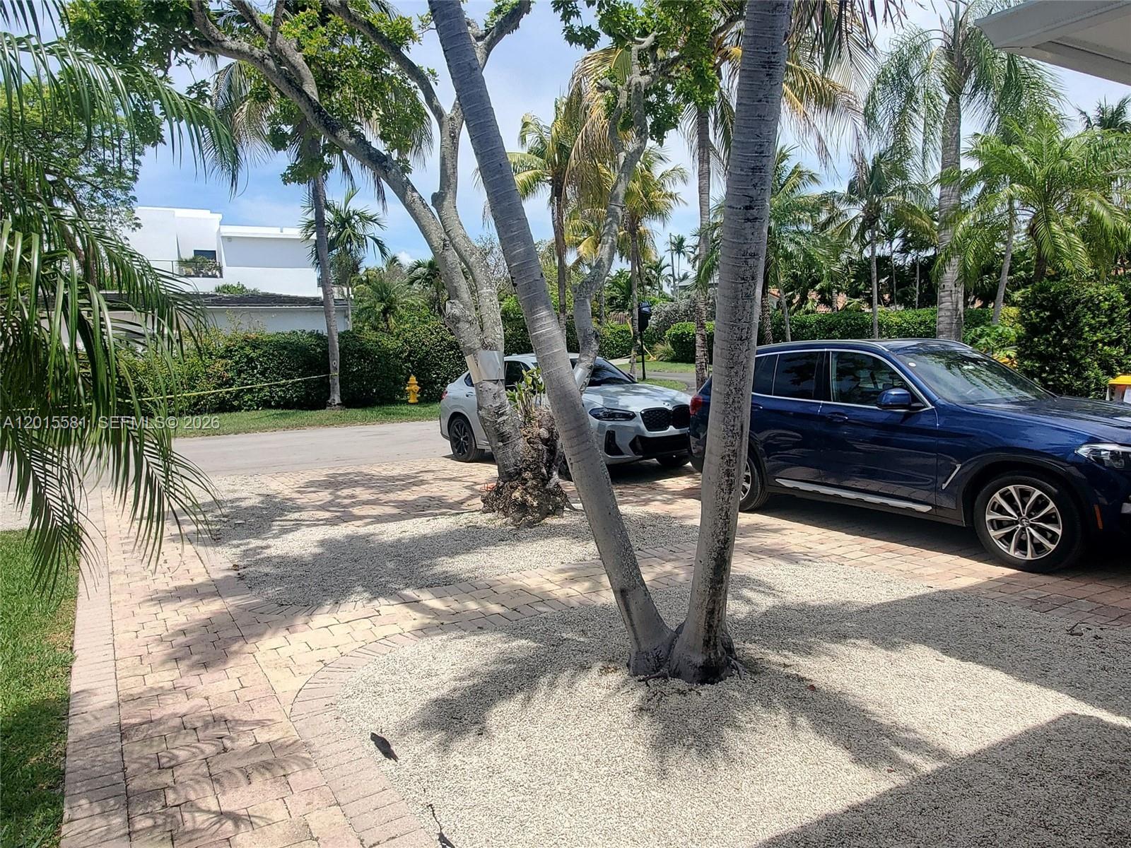 301 Hampton Lane Key Biscayne, FL 33149 - Photo 32 of 34