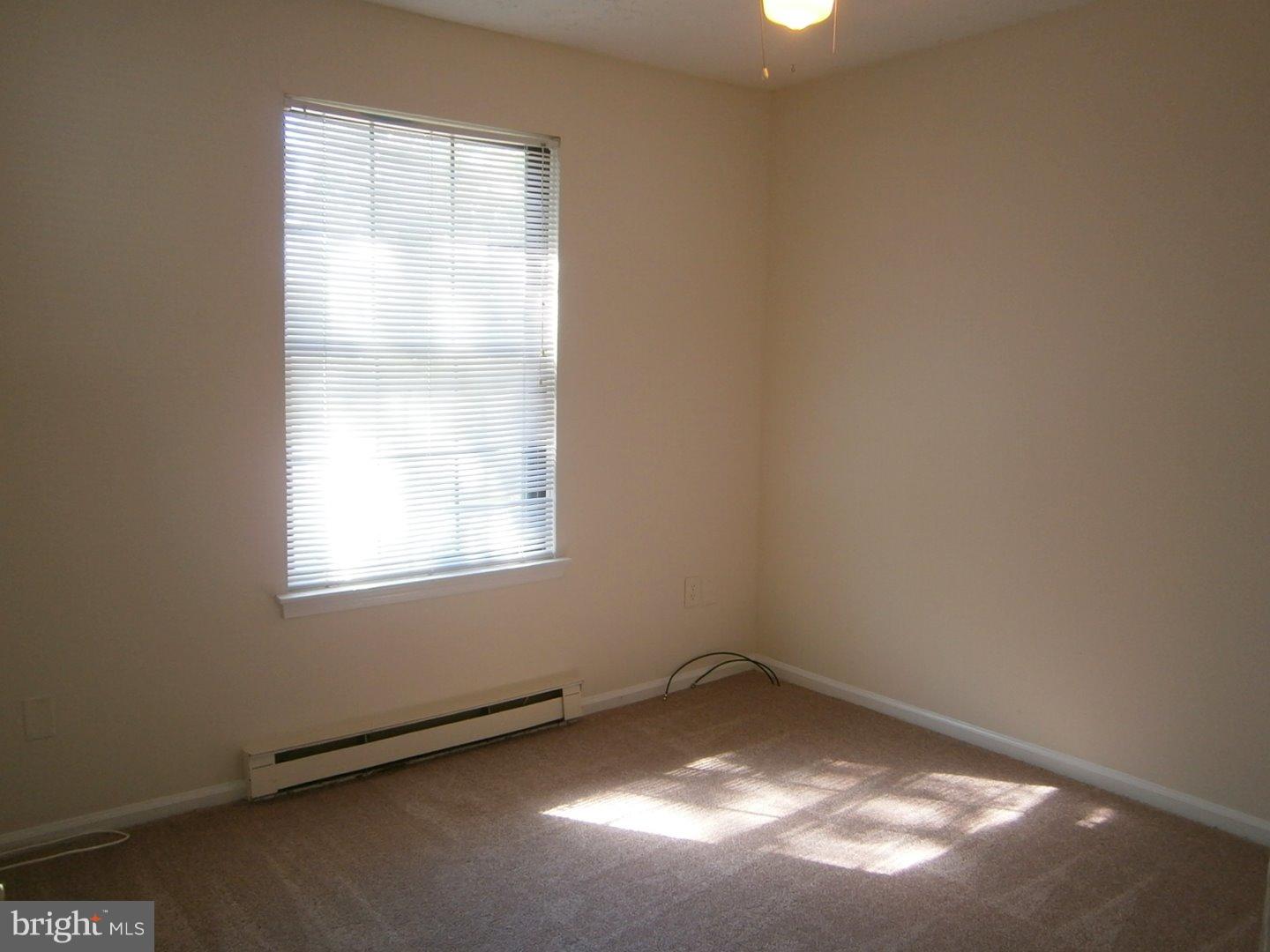 126 Hampshire Road Sicklerville, NJ 08081 - Photo 11 of 18 Gallery Image 11