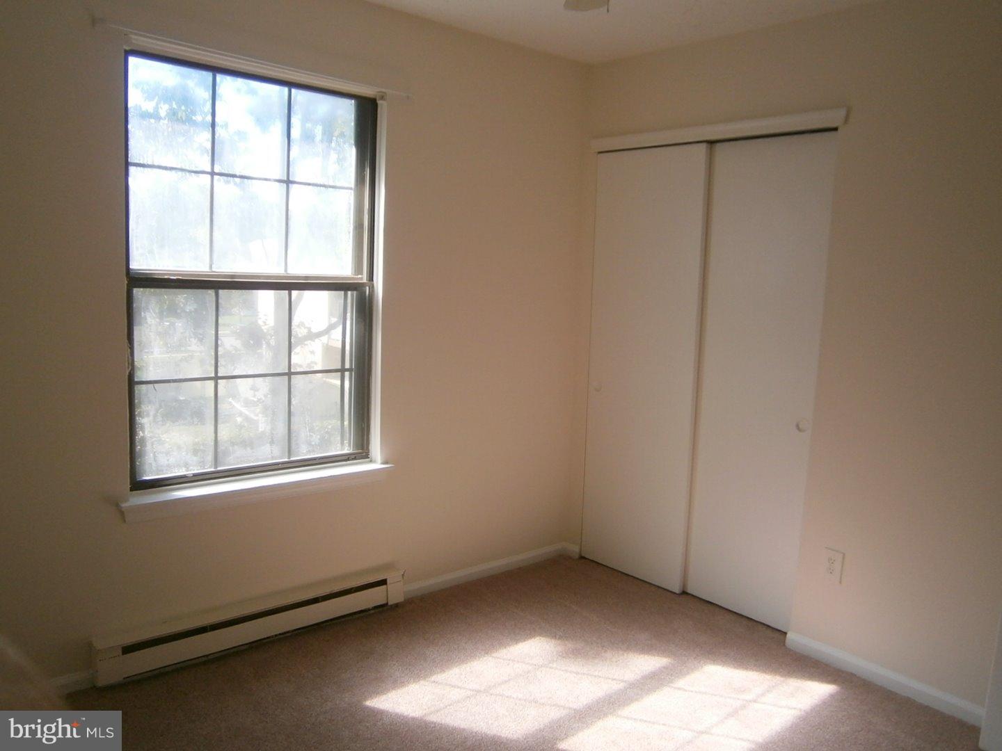126 Hampshire Road Sicklerville, NJ 08081 - Photo 12 of 18 Gallery Image 12