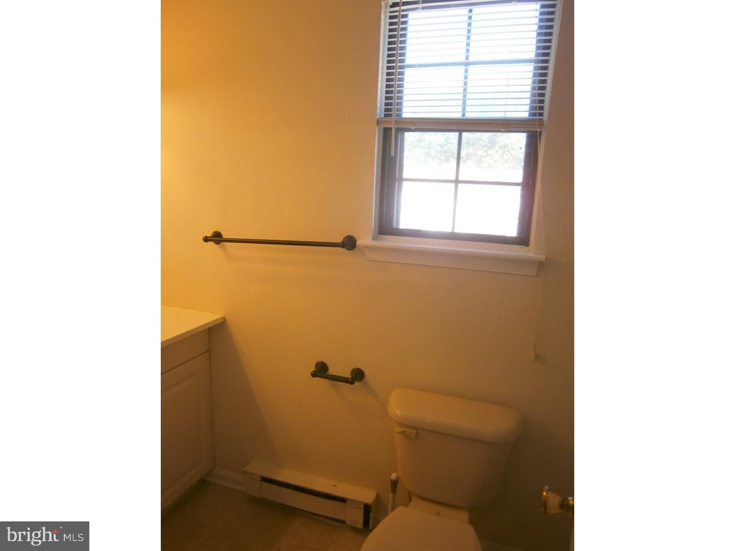 126 Hampshire Road Sicklerville, NJ 08081 - Photo 15 of 18 Gallery Image 15